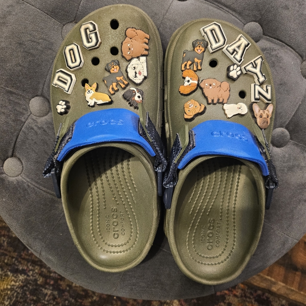 CROCS dog lovers! Iconic crocs comfort style